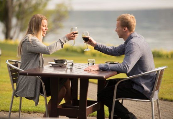 Wineglass Cafe at Edgewater